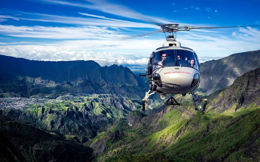 Die Cirque-Wände von Reunion Island aus einem Helikopter gesehen