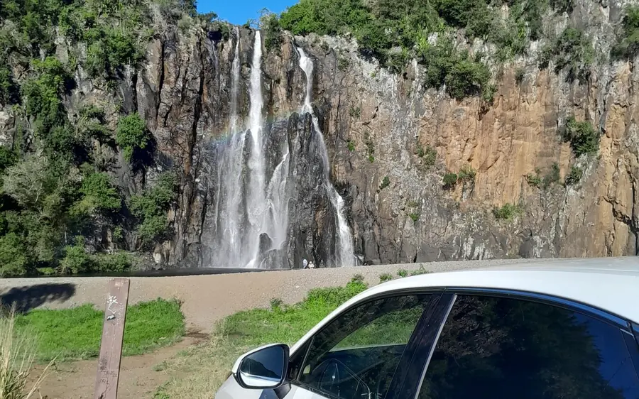 Eine Straße durch das Inselinnere von Reunion Island
